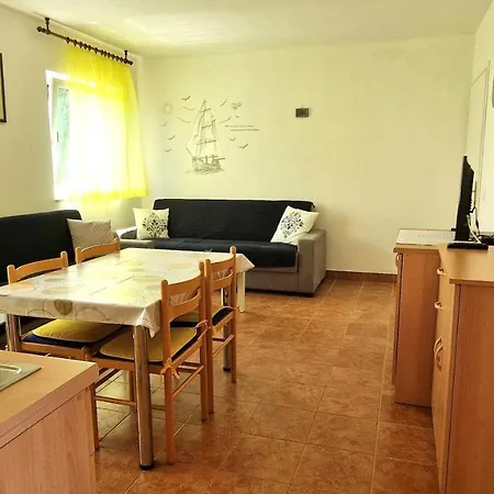 Apartament Hrzina *